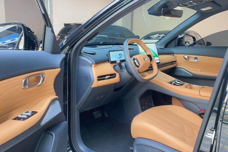 Used Geely Galaxy Xingjian 7 EM-i 2025 120km Exploration+ Version Interior 2