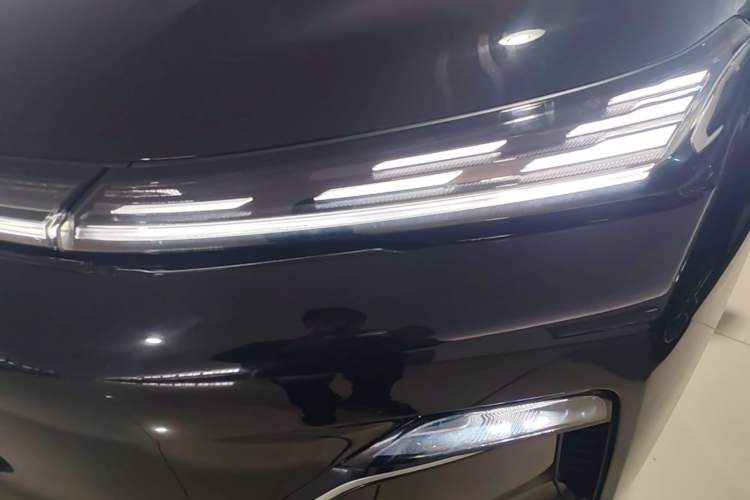 Used Geely Galaxy Xingjian 7 EM-i 2025 120km Navigator Edition Left Front Headlight