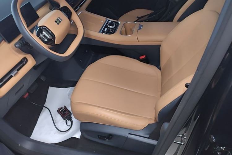 Used Geely Galaxy Xingjian 7 EM-i 2025 55 km Launch Edition Left Front Seat