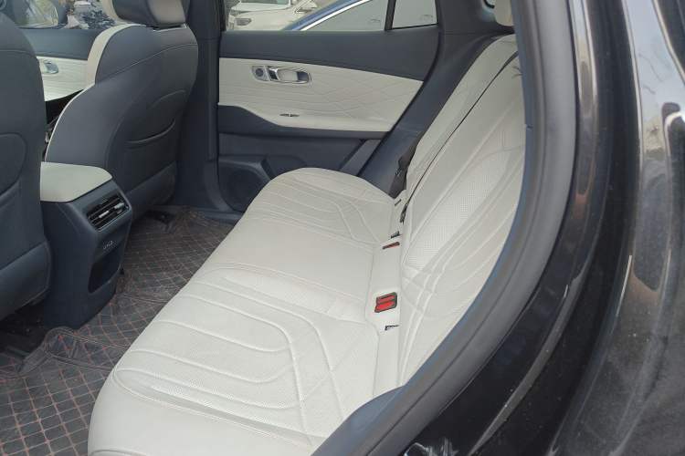 Used Geely Galaxy Xingjian 7 EM-i 2025 120km Exploration+ Version Left Rear Seat
