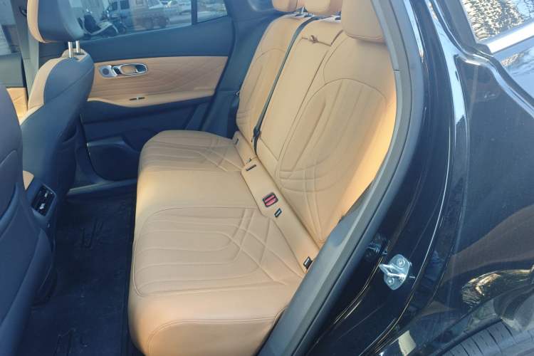 Used Geely Galaxy Xingjian 7 EM-i 2025 120km Launch+ Version Left Rear Seat