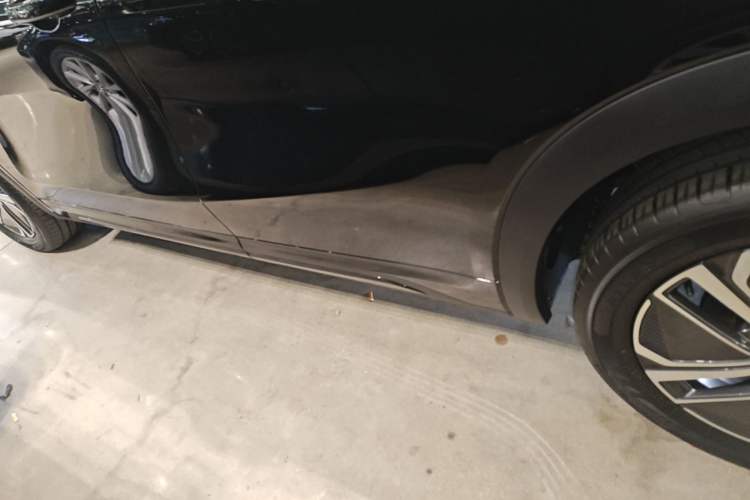 Used Geely Galaxy Xingjian 7 EM-i 2025 120km Exploration+ Version Left Side Sill