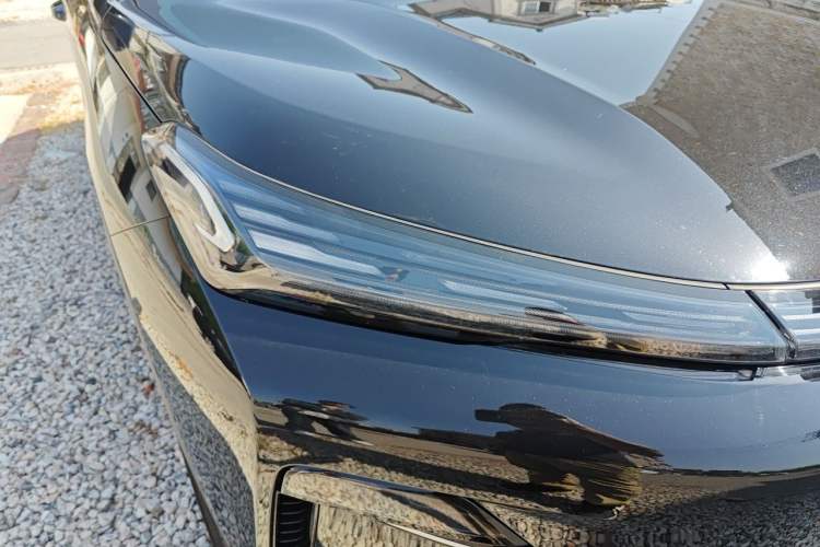 Used Geely Galaxy Xingjian 7 EM-i 2025 55 km Launch Edition Right Front Headlight