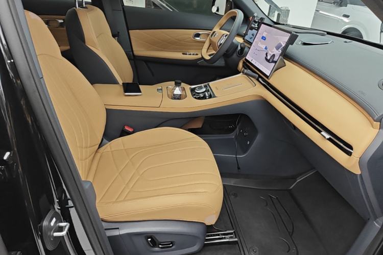 Used Geely Galaxy Xingjian 7 EM-i 2025 120km Navigator Edition Right Front Seat
