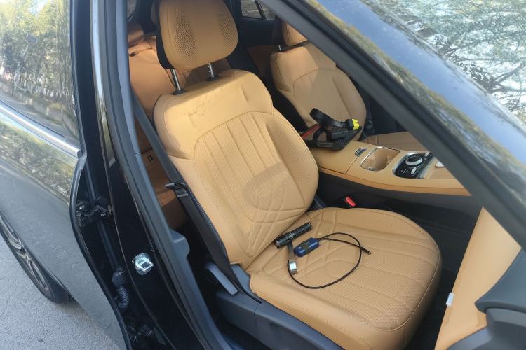Used Geely Galaxy Xingjian 7 EM-i 2025 120km Launch+ Version Right Front Seat