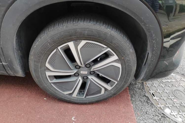 Used Geely Galaxy Xingjian 7 EM-i 2025 120km Exploration+ Version Right Front Wheel Hub