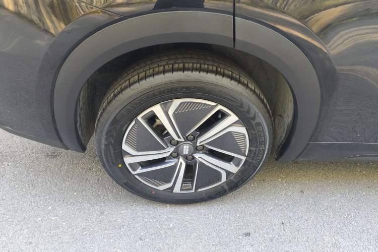 Used Geely Galaxy Xingjian 7 EM-i 2025 120km Launch+ Version Right Rear Wheel Hub