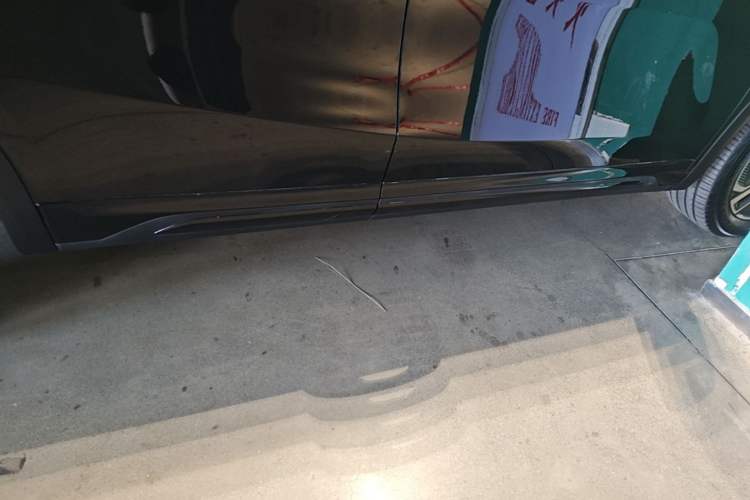Used Geely Galaxy Xingjian 7 EM-i 2025 120km Exploration+ Version Right Side Sill