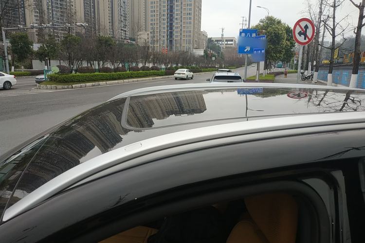 Used Geely Galaxy Xingjian 7 EM-i 2025 120km Launch+ Version Roof