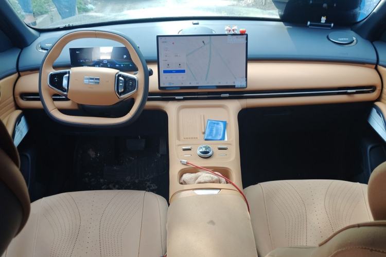 Used Geely Galaxy Xingjian 7 EM-i 2025 120km Launch+ Version Steering Wheel