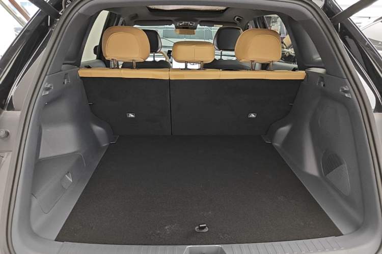 Used Geely Galaxy Xingjian 7 EM-i 2025 120km Navigator Edition Trunk