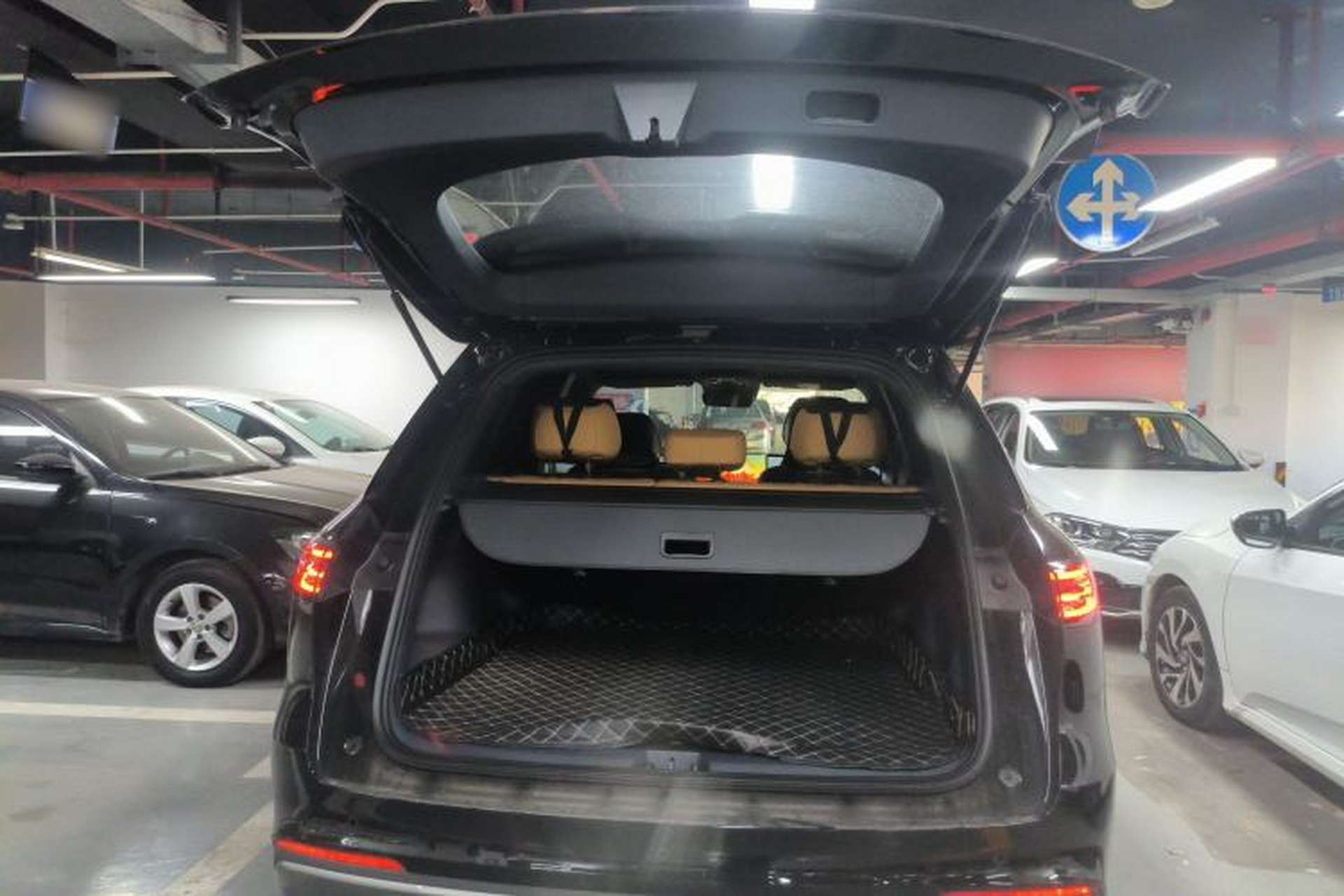 Used Geely Galaxy Xingjian 7 EM-i 2025 120km Launch+ Version Trunk