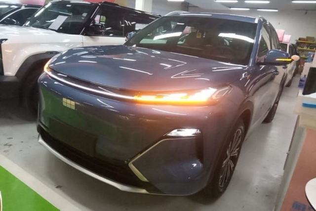 Used Geely Galaxy Xingjian 7 EM-i 2025 120km Navigator Edition