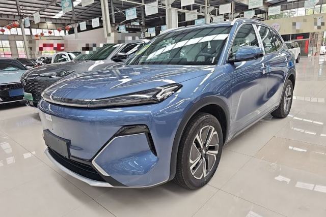 Używany Geely Galaxy Xingjian 7 EM-i 2025 120km Launch+ Version