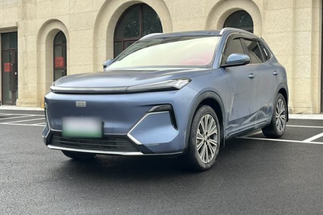 Używany Geely Galaxy Xingjian 7 EM-i 2025 120km Navigator Edition