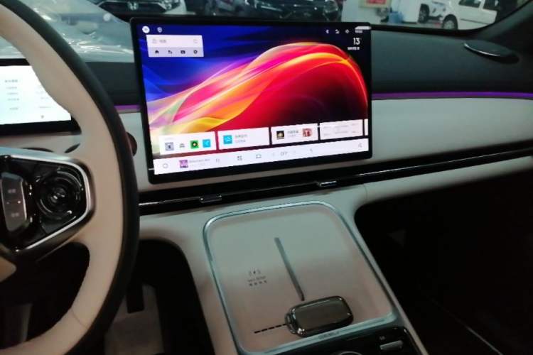 Used Geely Galaxy Xingjian 7 EM-i 2025 120km Navigator Edition Audio And AC Panel