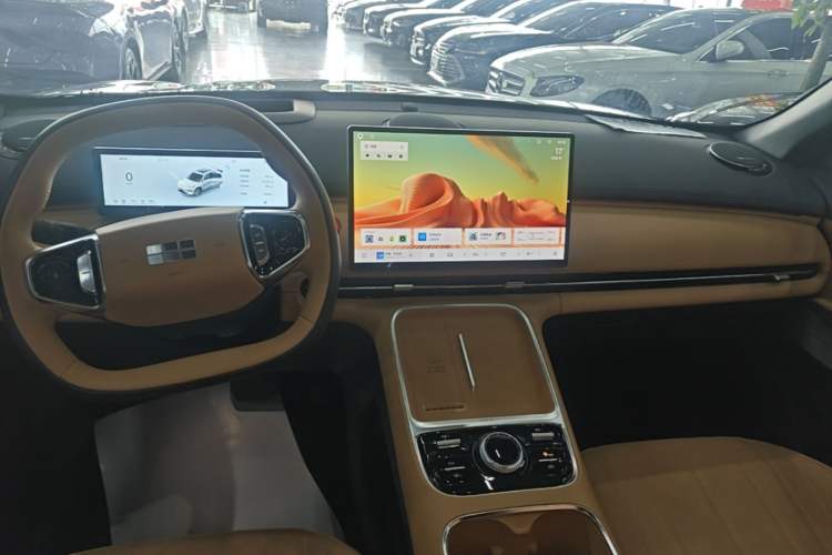 Used Geely Galaxy Xingjian 7 EM-i 2025 120km Navigator Edition Audio And AC Panel