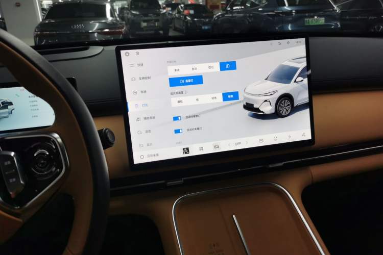 Used Geely Galaxy Xingjian 7 EM-i 2025 120km Navigator Edition Audio And AC Panel