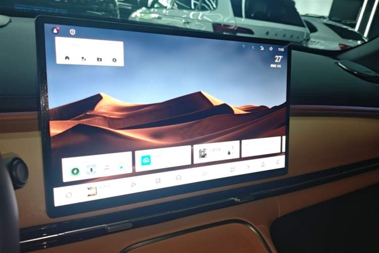 Used Geely Galaxy Xingjian 7 EM-i 2025 120km Navigator Edition Audio And AC Panel