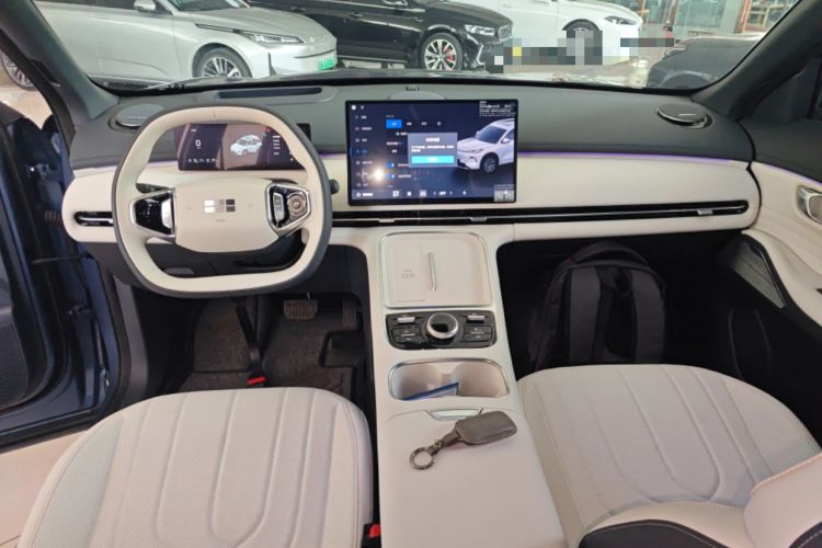Used Geely Galaxy Xingjian 7 EM-i 2025 120km Navigator Edition Center Console