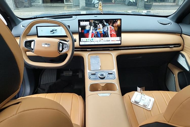 Used Geely Galaxy Xingjian 7 EM-i 2025 120km Navigator Edition Center Console