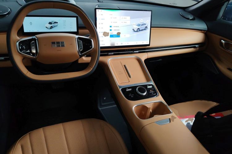 Used Geely Galaxy Xingjian 7 EM-i 2025 120km Navigator Edition Center Console
