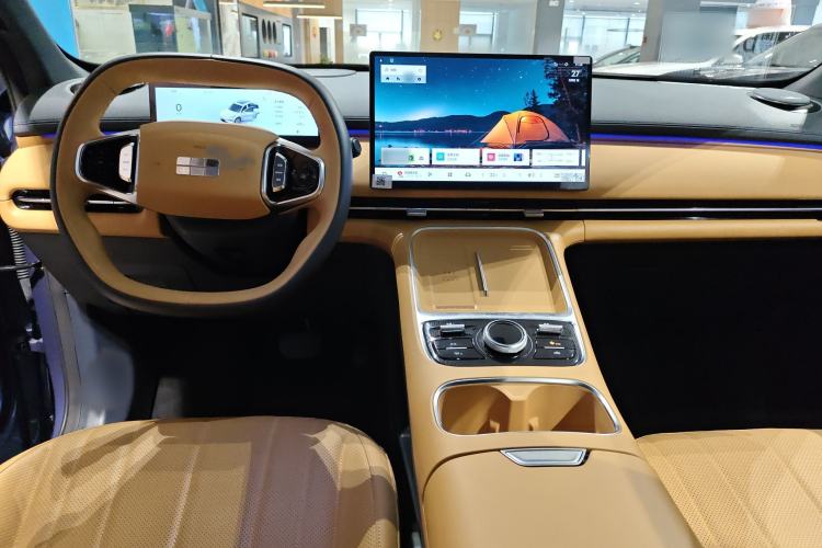 Used Geely Galaxy Xingjian 7 EM-i 2025 120km Navigator Edition Center Console