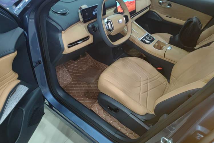 Used Geely Galaxy Xingjian 7 EM-i 2025 120km Exploration+ Version Driver Seat