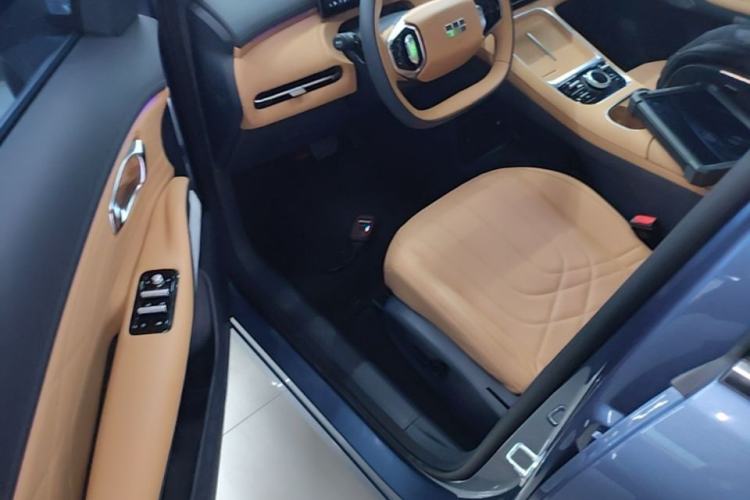 Used Geely Galaxy Xingjian 7 EM-i 2025 120km Navigator Edition Driver Seat