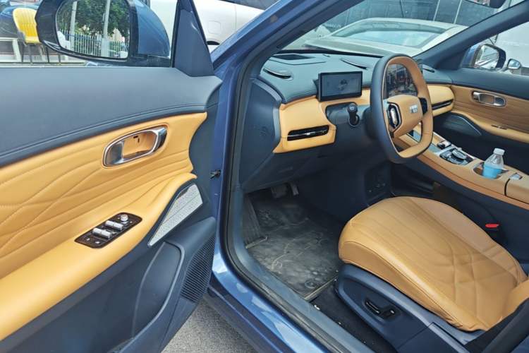 Used Geely Galaxy Xingjian 7 EM-i 2025 120km Navigator Edition Driver Seat