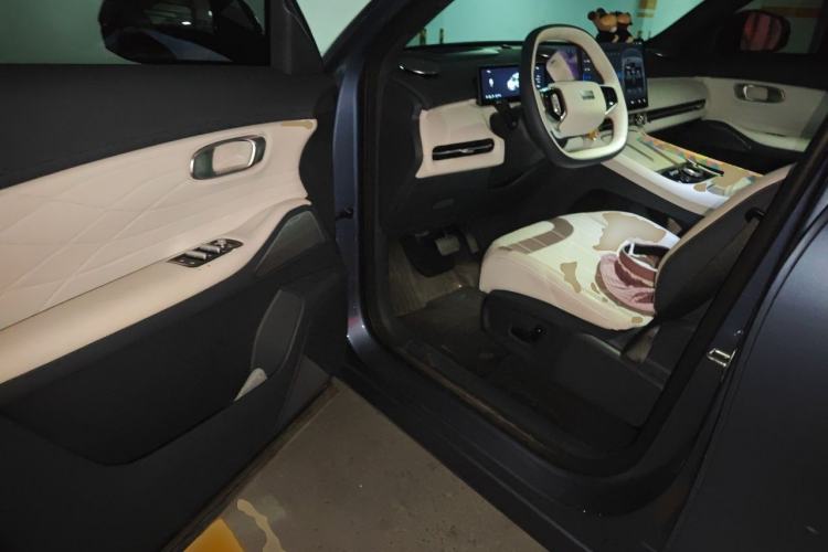 Used Geely Galaxy Xingjian 7 EM-i 2025 120km Navigator Edition Driver Seat