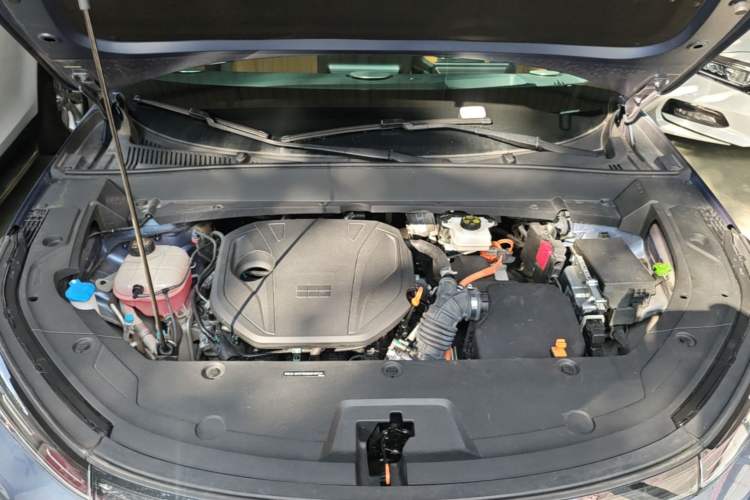 Used Geely Galaxy Xingjian 7 EM-i 2025 120km Navigator Edition Engine Bay