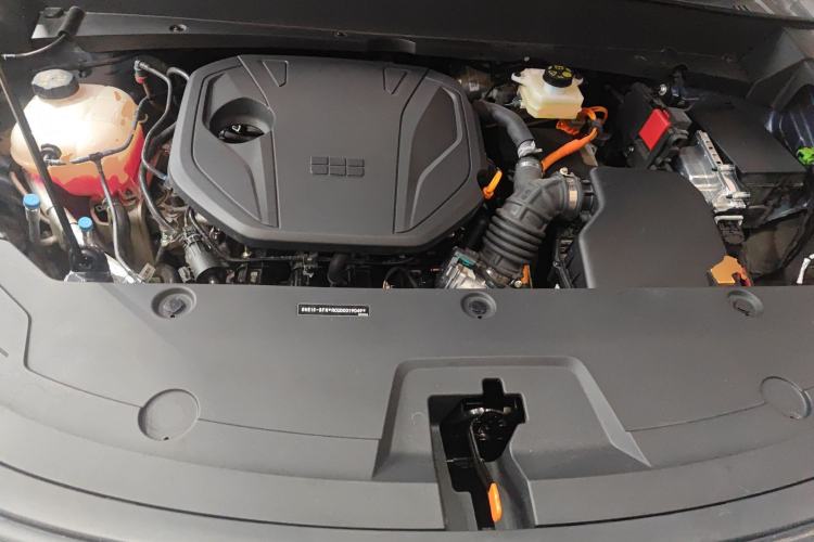Used Geely Galaxy Xingjian 7 EM-i 2025 120km Navigator Edition Engine Bay