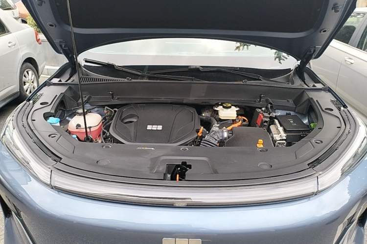 Used Geely Galaxy Xingjian 7 EM-i 2025 120km Navigator Edition Engine Bay