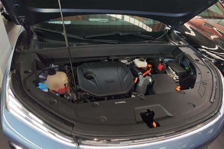 Used Geely Galaxy Xingjian 7 EM-i 2025 120km Navigator Edition Engine Bay