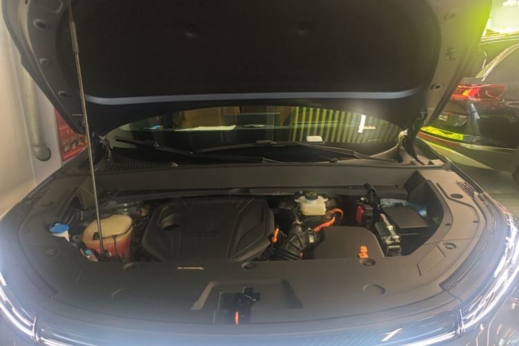 Used Geely Galaxy Xingjian 7 EM-i 2025 120km Navigator Edition Engine Bay