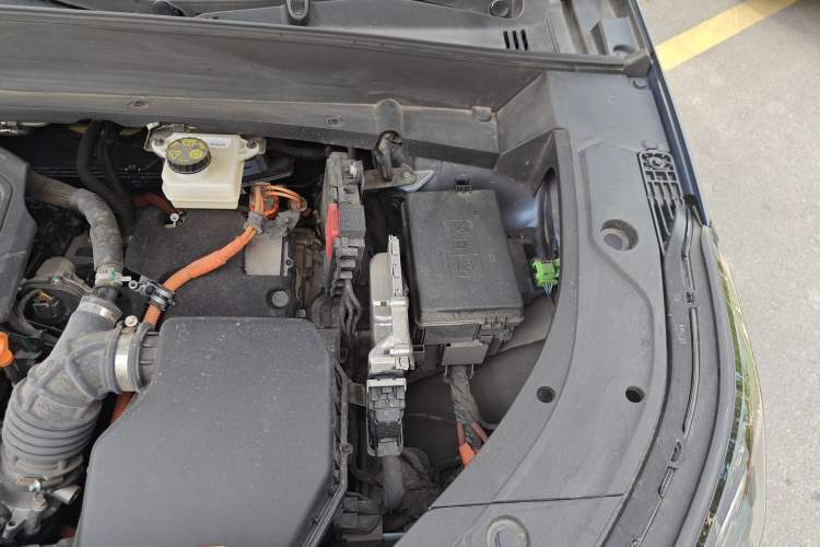Used Geely Galaxy Xingjian 7 EM-i 2025 120km Navigator Edition Engine Bay Left