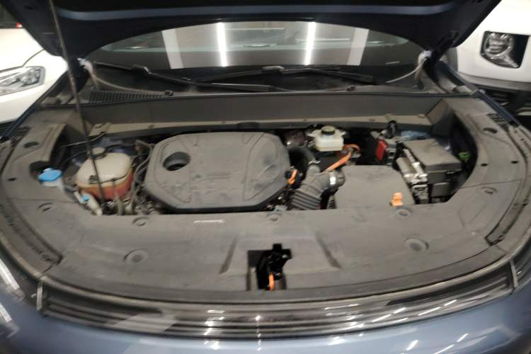 Used Geely Galaxy Xingjian 7 EM-i 2025 120km Navigator Edition Engine Bay