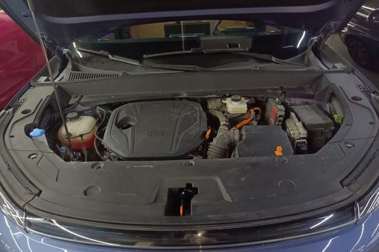 Used Geely Galaxy Xingjian 7 EM-i 2025 120km Navigator Edition Engine Bay