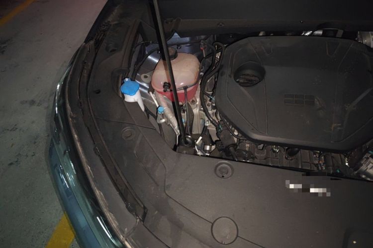 Used Geely Galaxy Xingjian 7 EM-i 2025 120km Navigator Edition Engine Bay Right