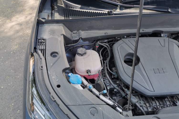 Used Geely Galaxy Xingjian 7 EM-i 2025 120km Exploration+ Version Engine Bay Right