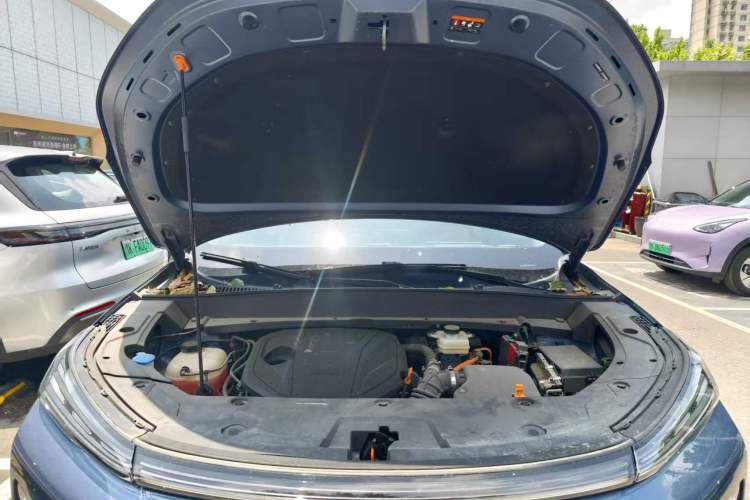 Used Geely Galaxy Xingjian 7 EM-i 2025 120km Navigator Edition Engine Bay