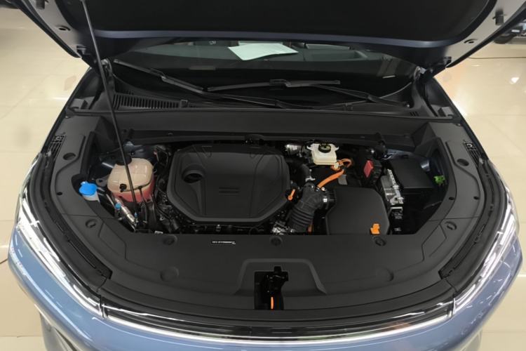 Used Geely Galaxy Xingjian 7 EM-i 2025 120km Navigator Edition Engine Bay