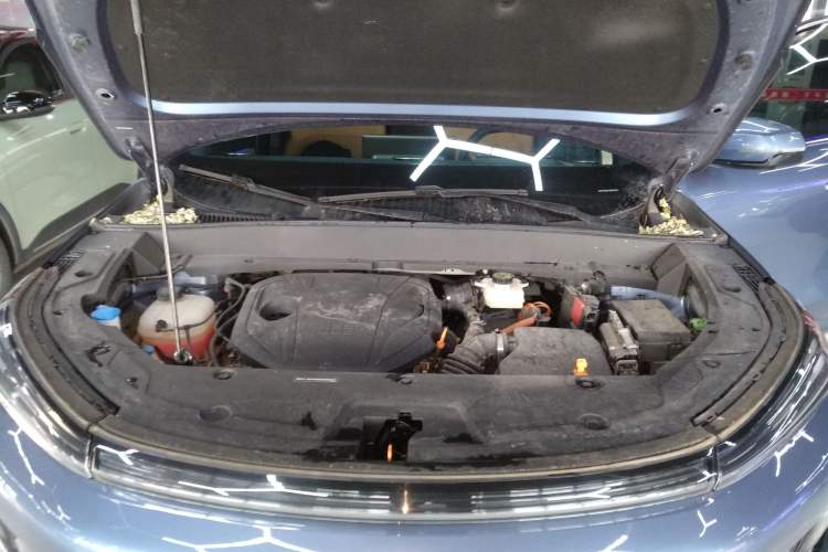 Used Geely Galaxy Xingjian 7 EM-i 2025 120km Navigator Edition Engine Bay