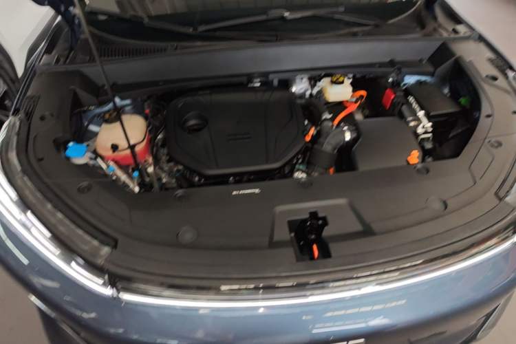 Used Geely Galaxy Xingjian 7 EM-i 2025 120km Navigator Edition Engine Bay