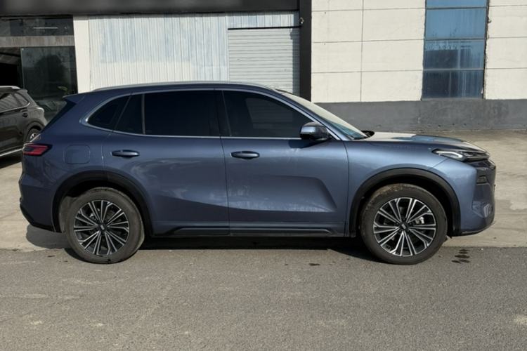 Used Geely Galaxy Xingjian 7 EM-i 2025 120km Navigator Edition Exterior 3