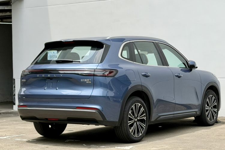Used Geely Galaxy Xingjian 7 EM-i 2025 120km Navigator Edition Exterior 3