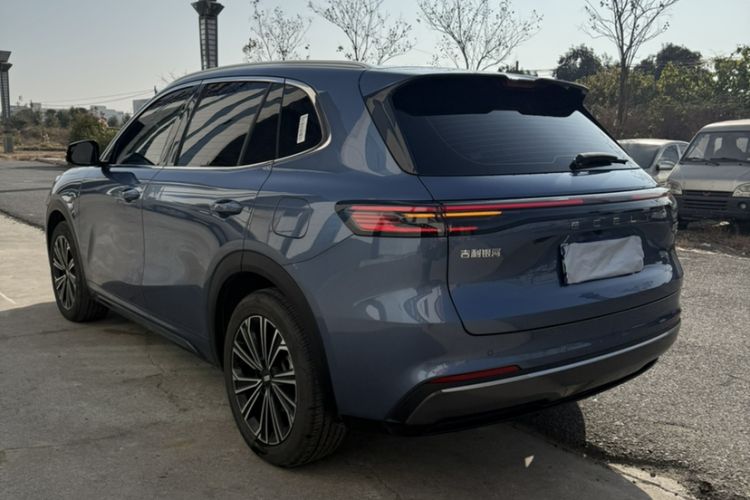 Used Geely Galaxy Xingjian 7 EM-i 2025 120km Navigator Edition Exterior 4