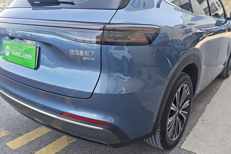 Used Geely Galaxy Xingjian 7 EM-i 2025 120km Navigator Edition Exterior 4