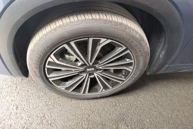 Used Geely Galaxy Xingjian 7 EM-i 2025 120km Navigator Edition Exterior 4